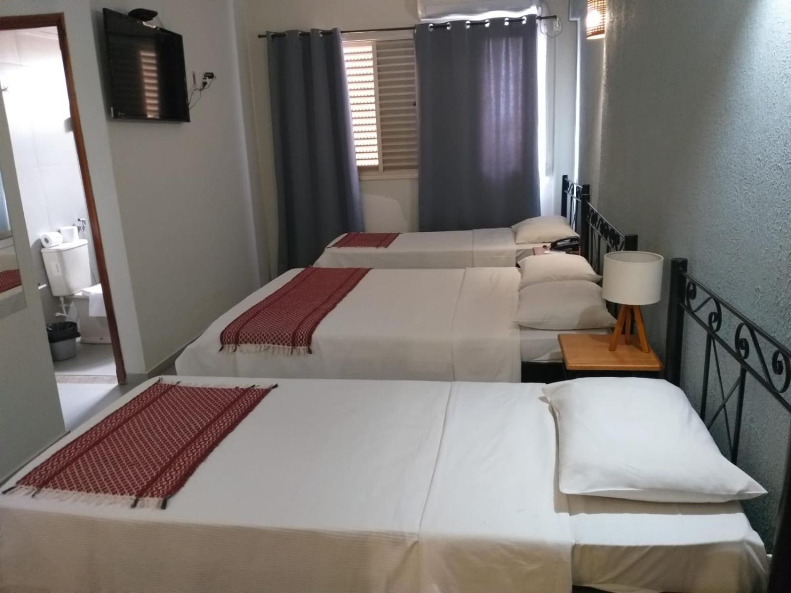 Palace Hotel Tres Poderes Frutal Ngoại thất bức ảnh