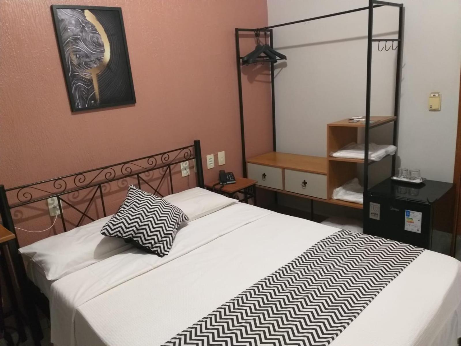 Palace Hotel Tres Poderes Frutal Ngoại thất bức ảnh
